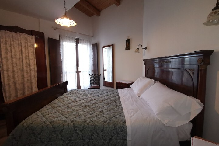 Room 6 of 31
