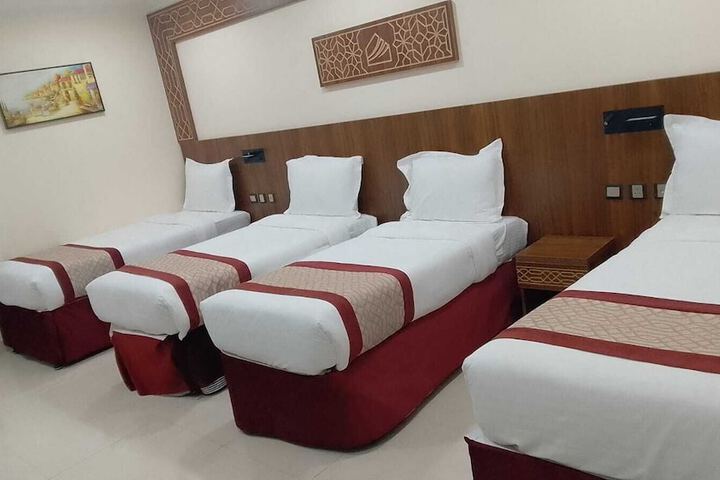 Room 21 of 37