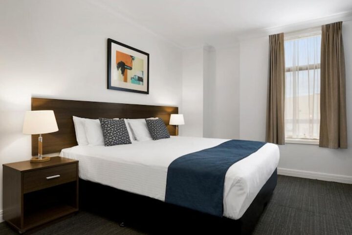 Room 7 of 26