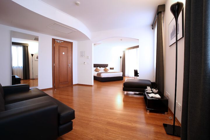 Room 36 of 72