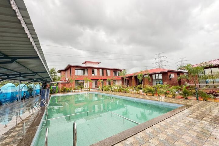 Pool 22 of 42