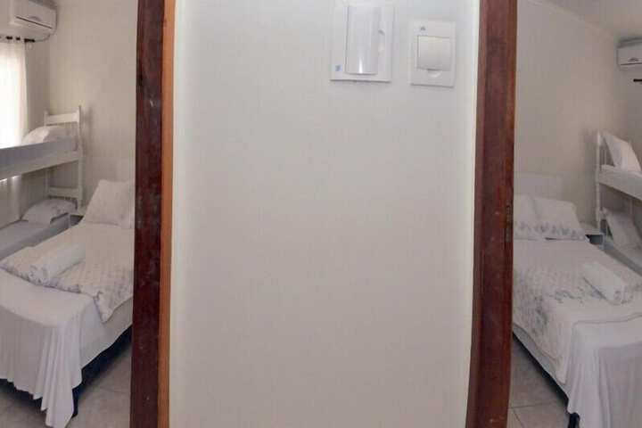 Room 5 of 18