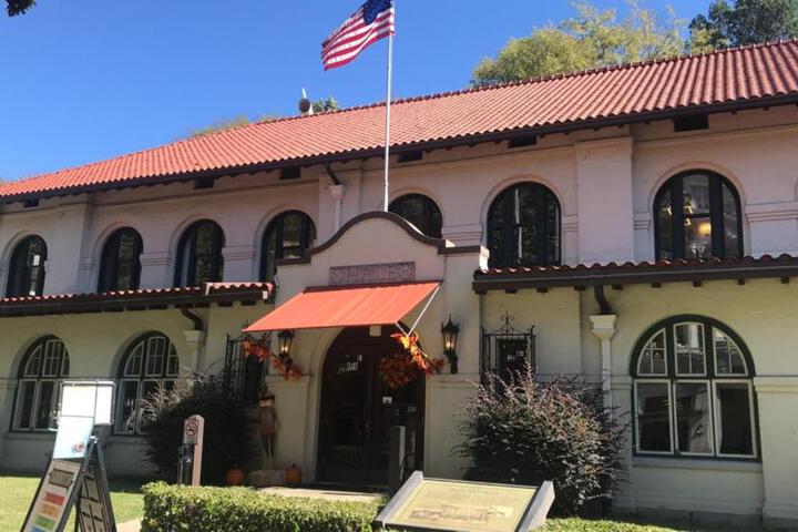 Hotel Hale in Hot Springs, AR