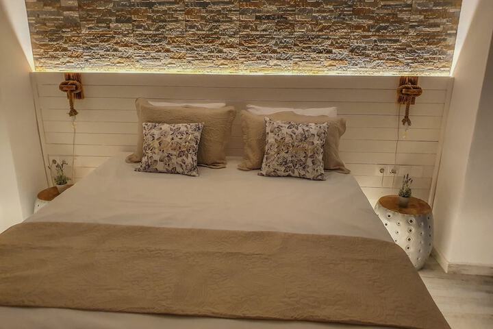 Room 16 of 51