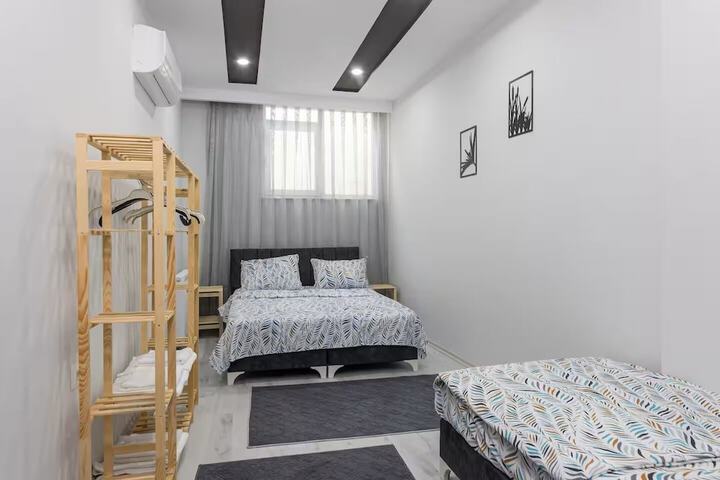 Room 31 of 293