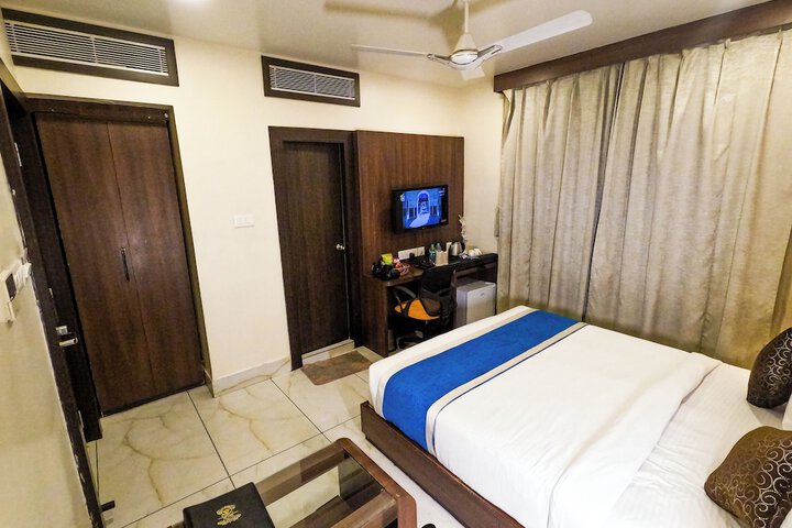 Room 7 of 35