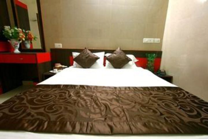 Room 7 of 15