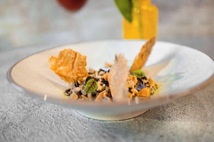 Dining 94 of 182