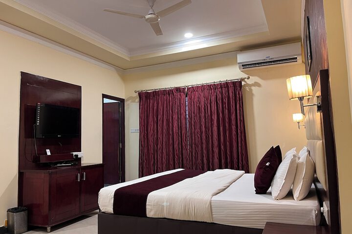 Room 28 of 135
