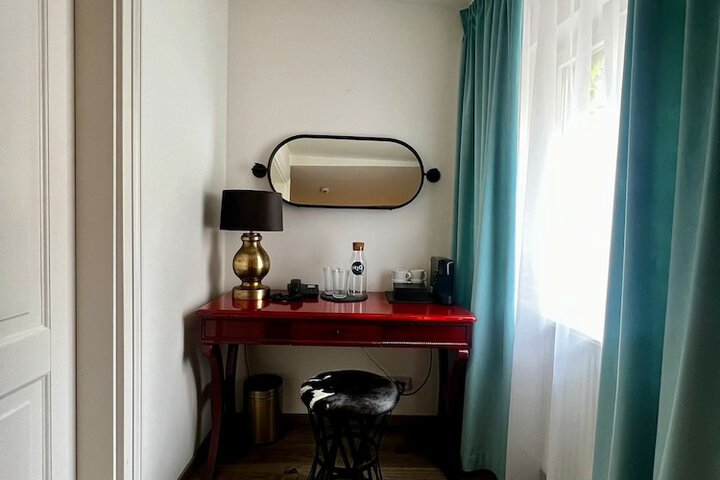 Room 20 of 39