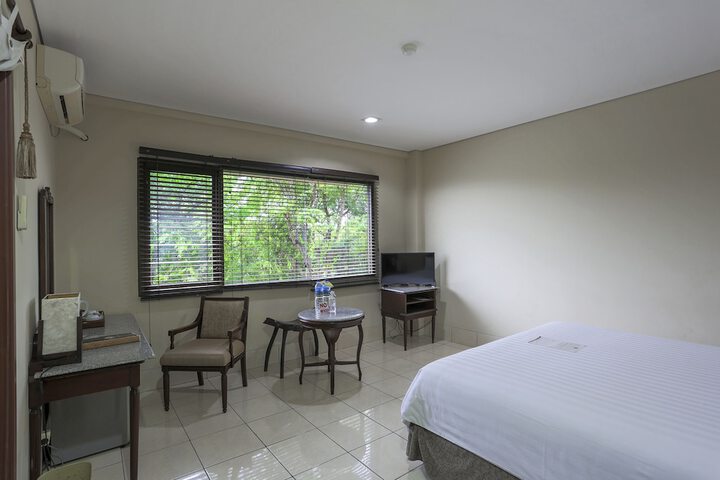 Room 8 of 59