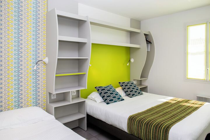 Room 9 of 43