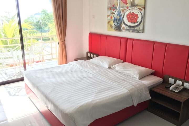 Room 4 of 66