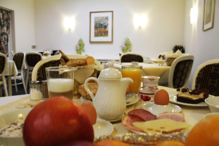 Breakfast/Coffee Service 30 of 40