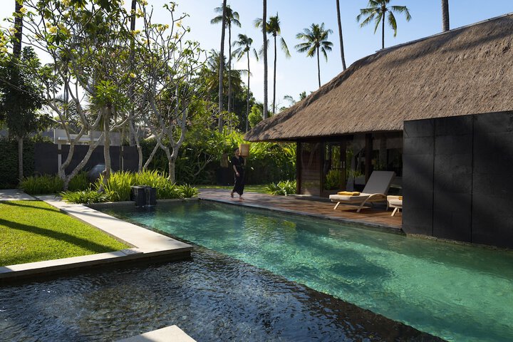 Pool Hotel