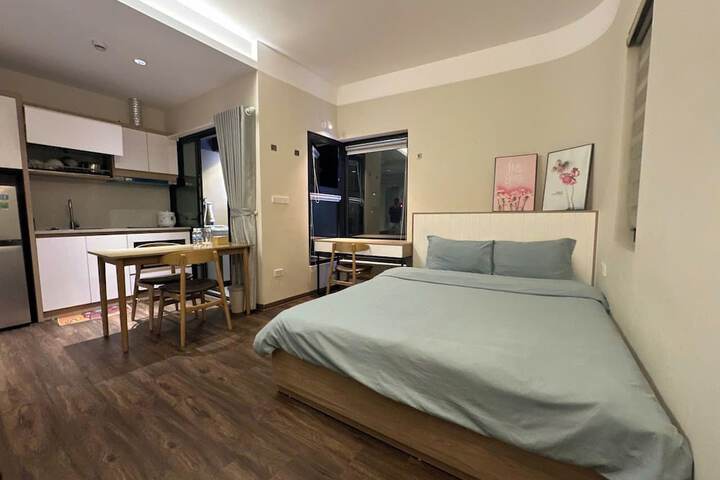 Room 5 of 13