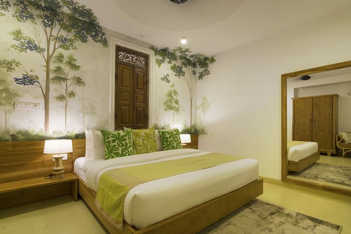 Room 6 of 51