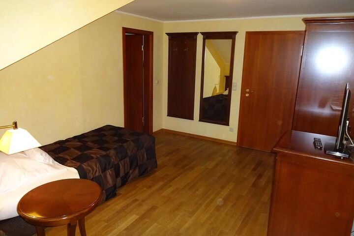 Room 21 of 71