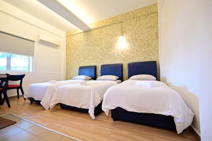 Room 14 of 23