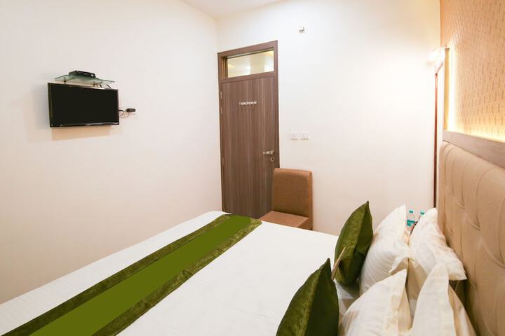 Room 19 of 21