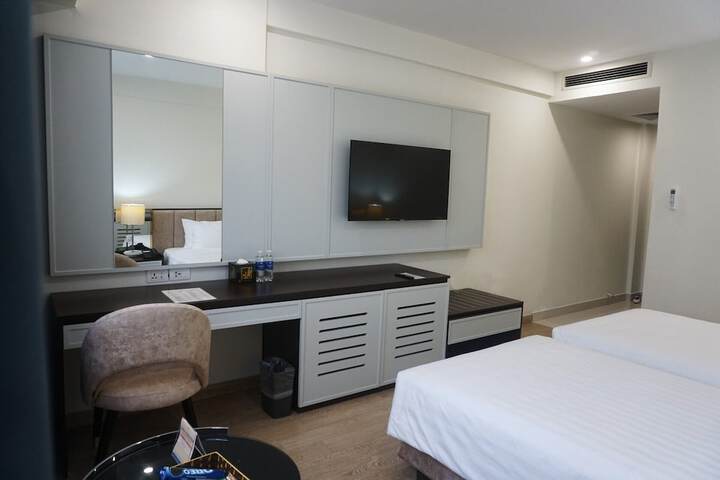 Room 16 of 123