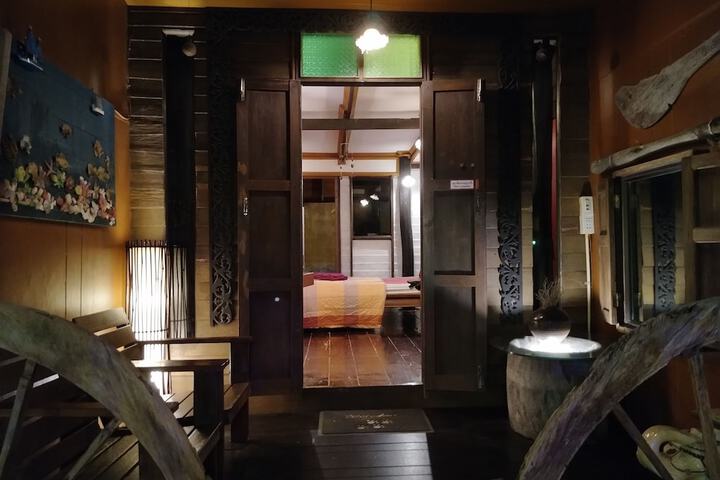 Room 4 of 39
