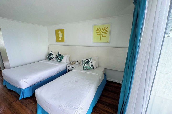 Room 34 of 164