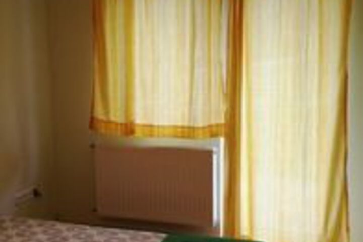 Room 9 of 29