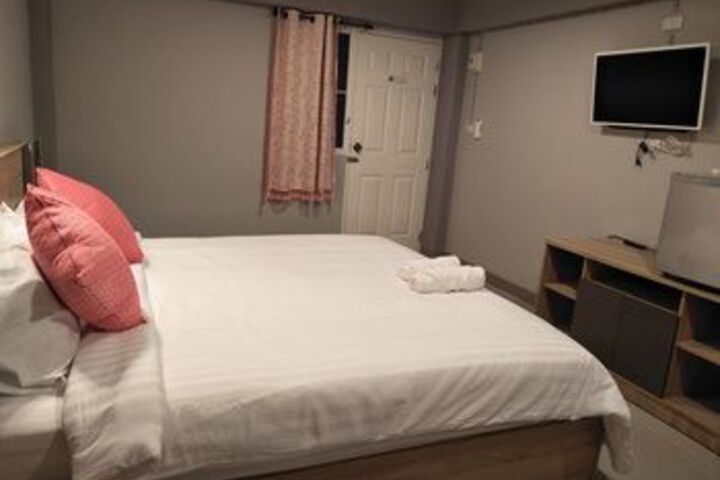 Room 29 of 40