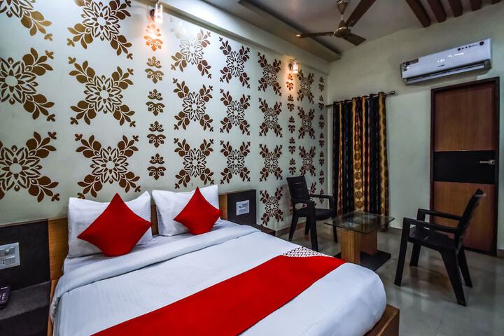 Room 4 of 11