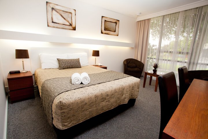 Room 2 of 22