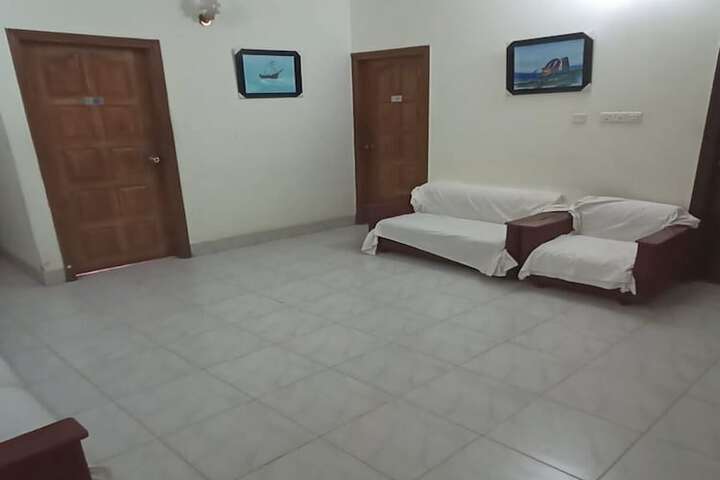 Business Center 44 of 47