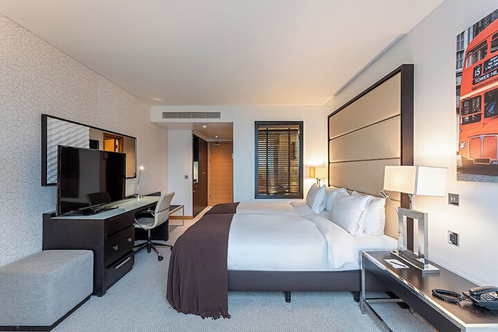 Room 22 of 82