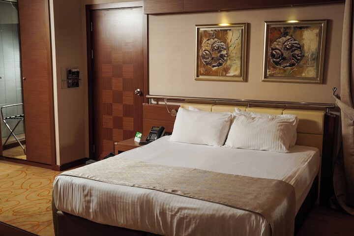 Room 40 of 127