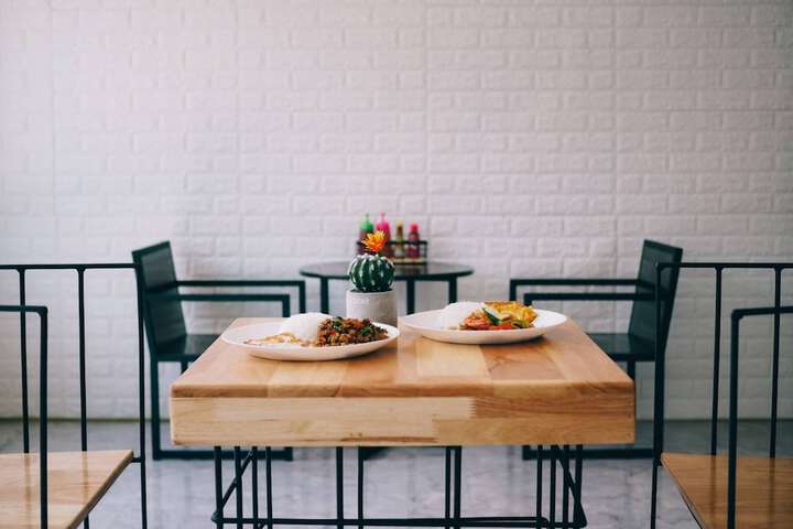 Dining 44 of 92