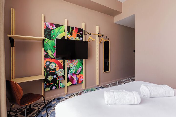 Room 54 of 85