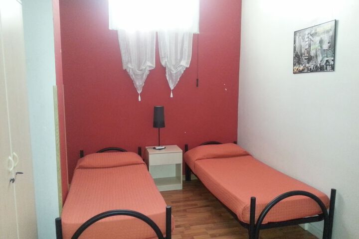 Room 6 of 51