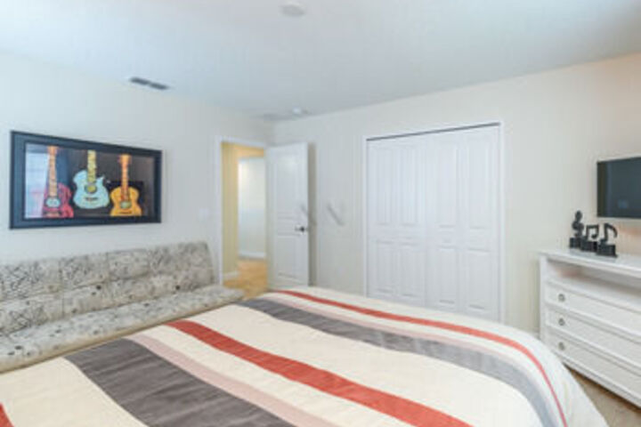 Room 334 of 687