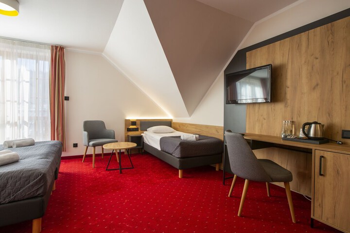 Room 4 of 49