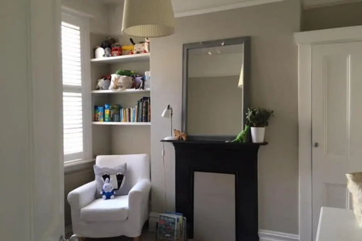 Room 5 of 12