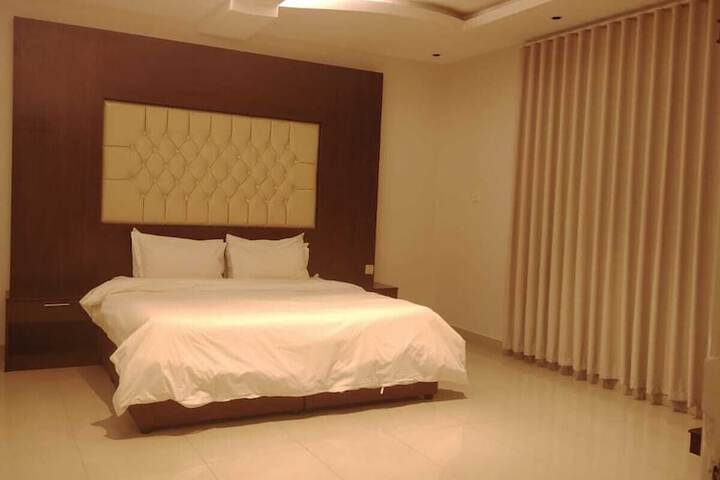 Room 14 of 31