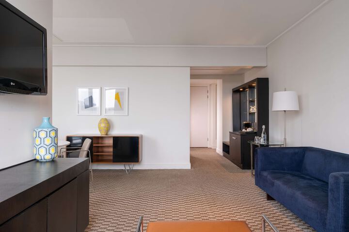 Room 55 of 148