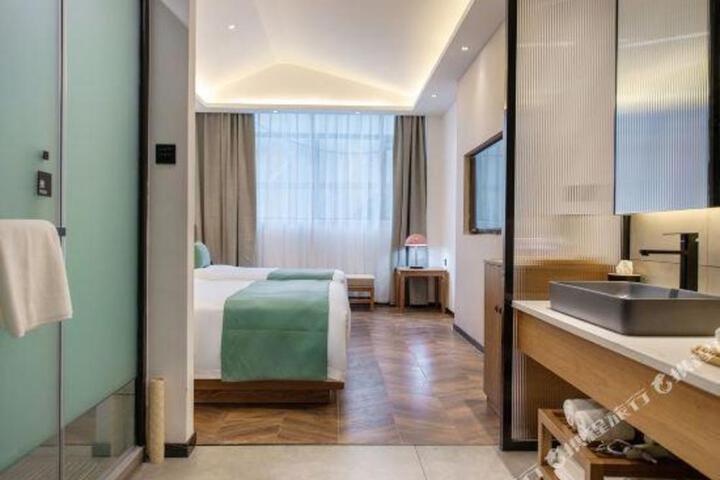 Dengfeng Moshe Hotel