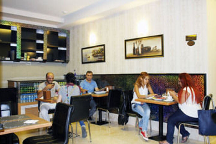 Dining Photos