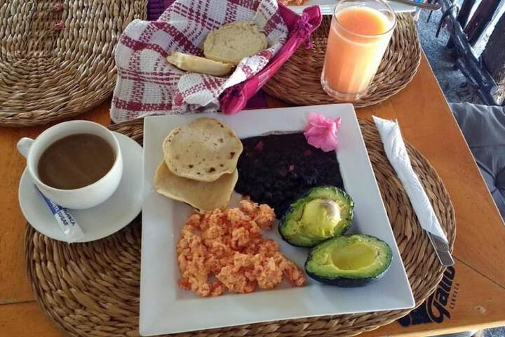 Breakfast/Coffee Service 181 of 228