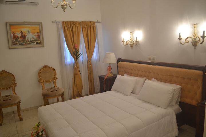 Room 9 of 56