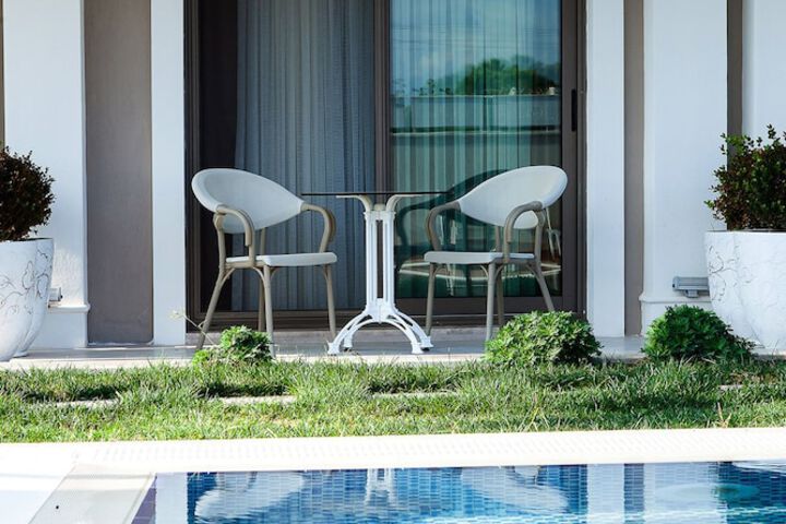 Pool 24 of 47