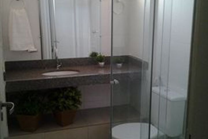 Room 2 of 18