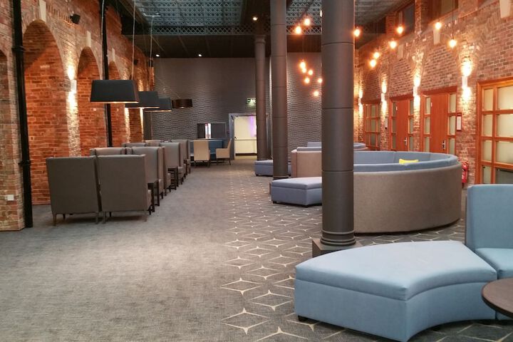 Lounge 63 of 103