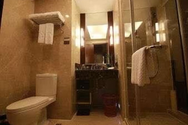 Room 10 of 19